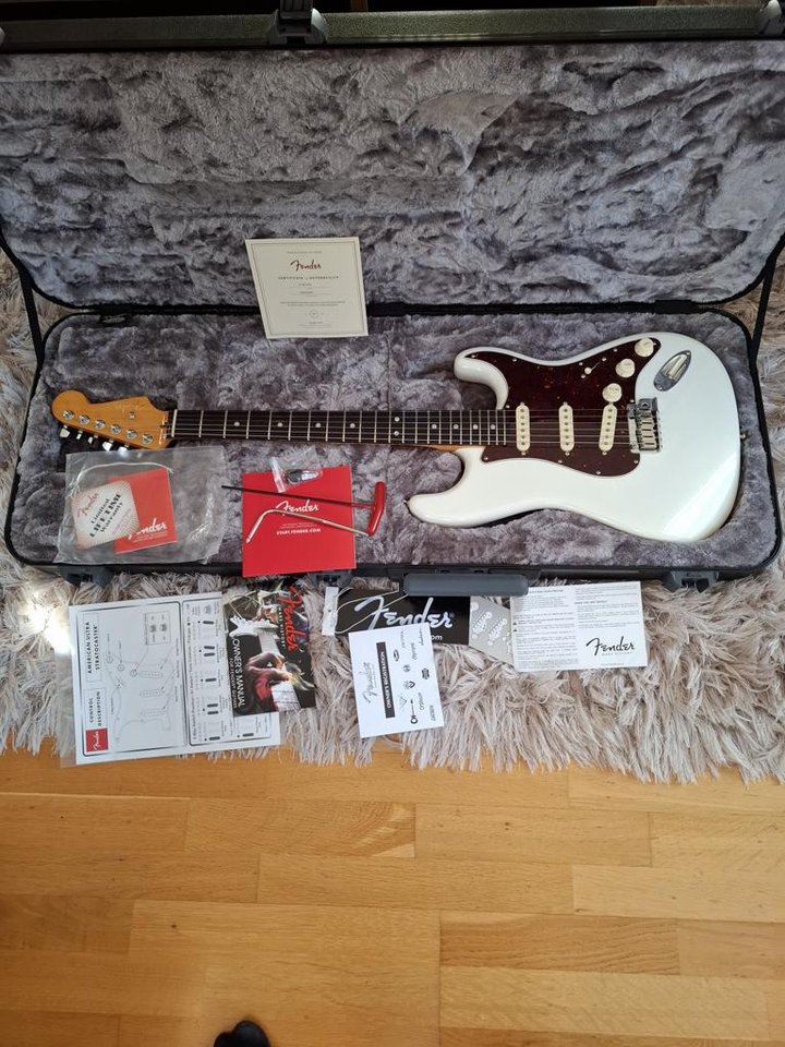 Fender Stratocaster Ultra