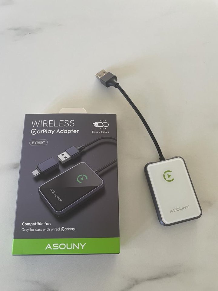 CarPlay adapter