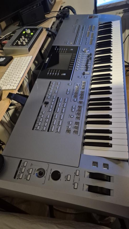 Yamaha Tyros 5 ink interntminne