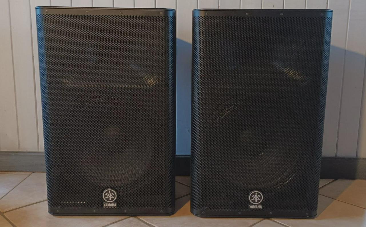 Yamaha dxr15