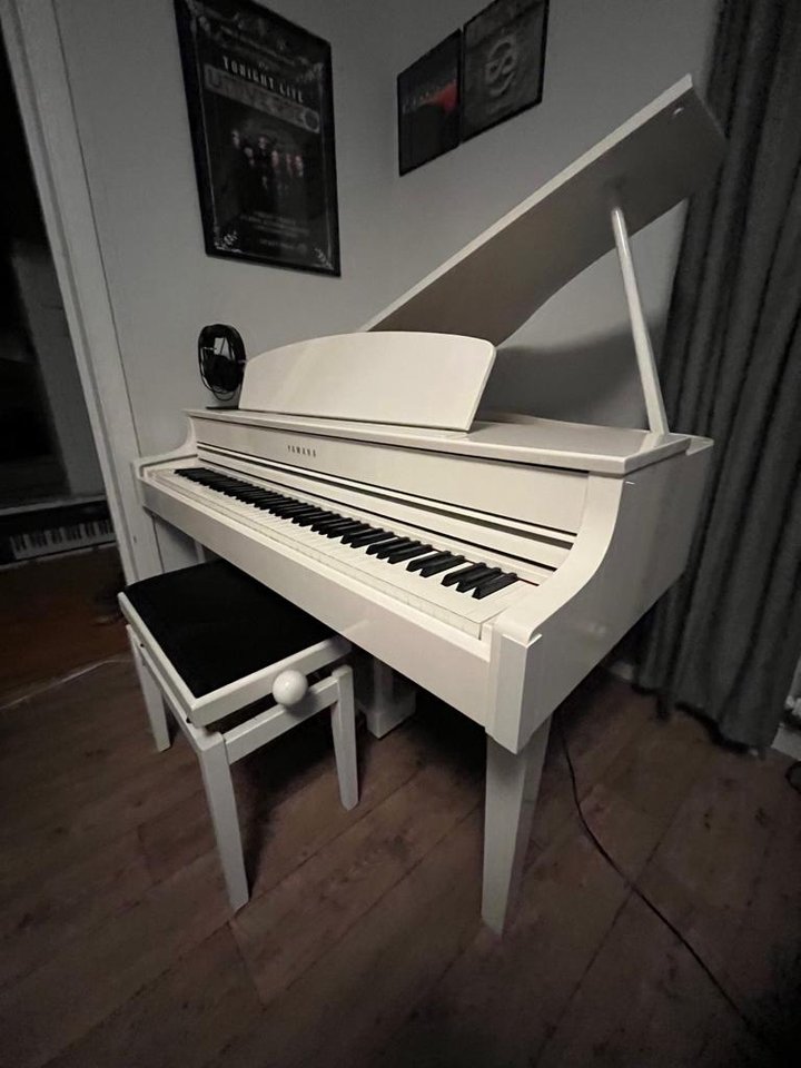 Yamaha CLP 565