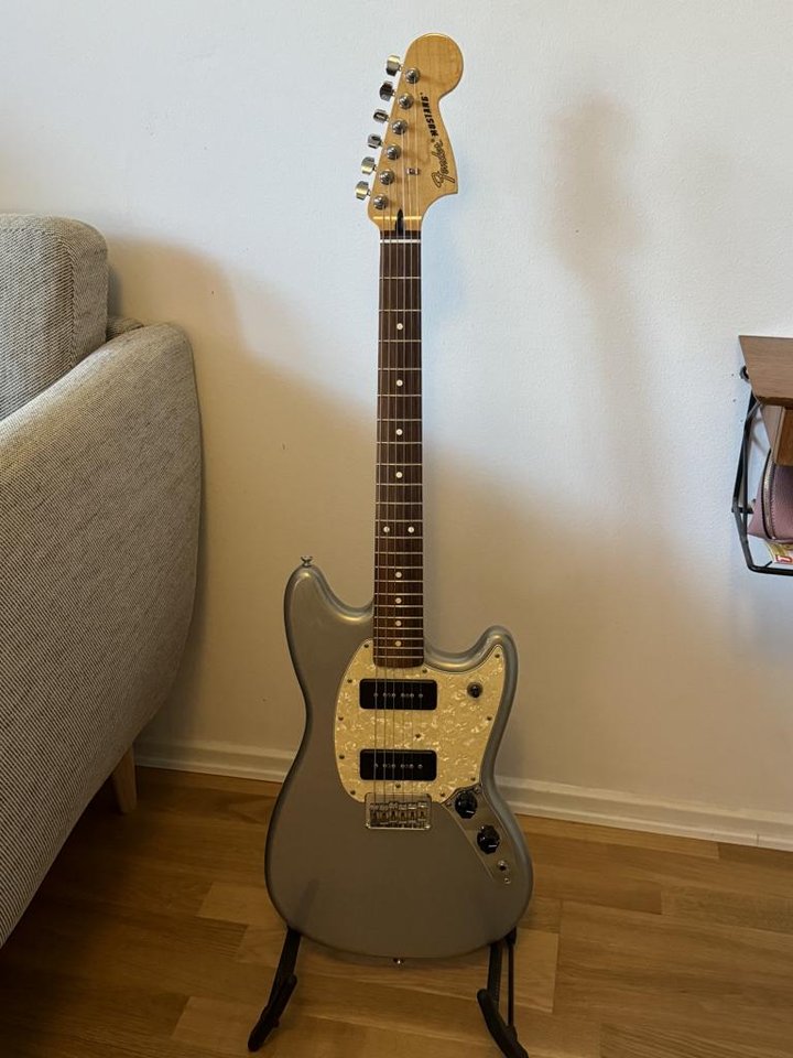 Fender Mustang 90