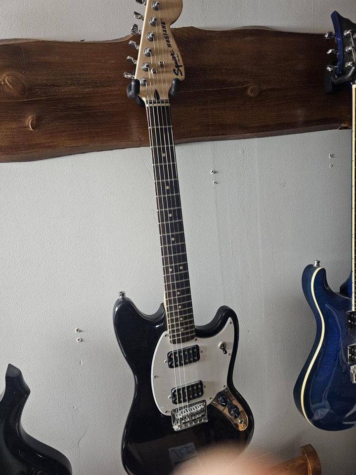 Squier bullet mustang