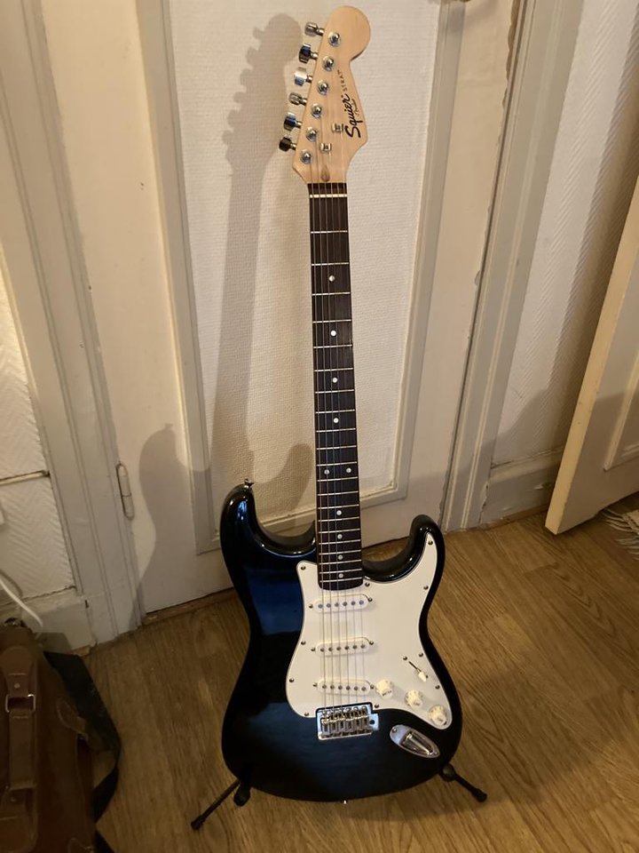 Squier Stratocaster By Fender