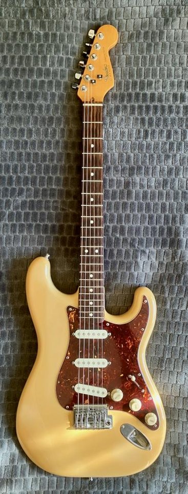 1984 Fender Stratocaster