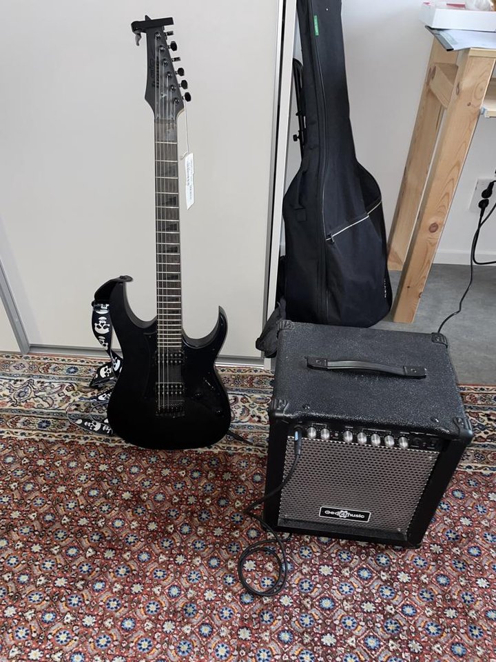 Ibanez Gio Stealth elgitarr +...