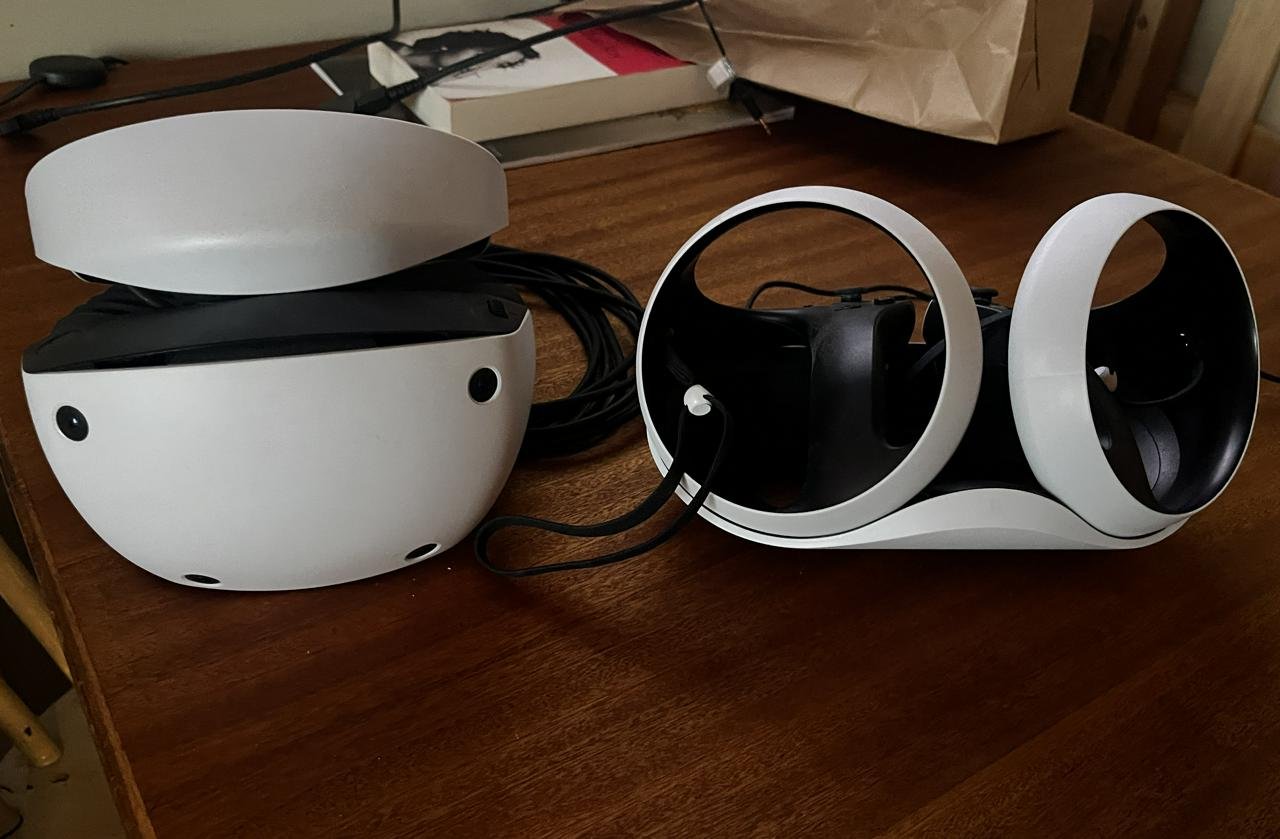 PSVR2 Headset, VR2 Sense kont...