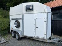 Brenderup med sadelkammare