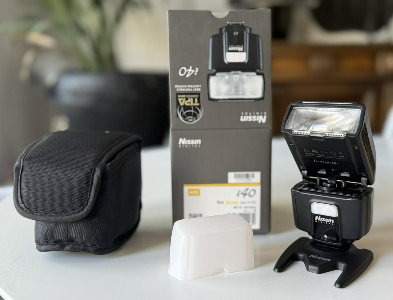 Nissin i40 blixt för Sonykameror
