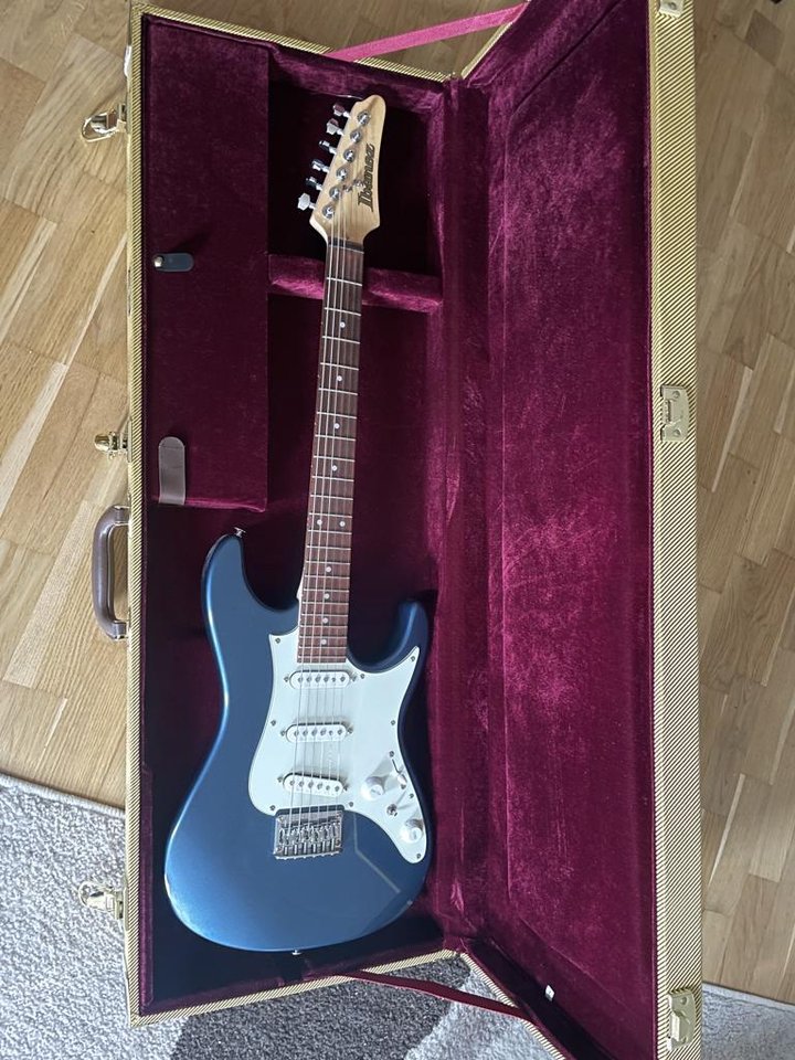 Ibanez azes31 + hardcase