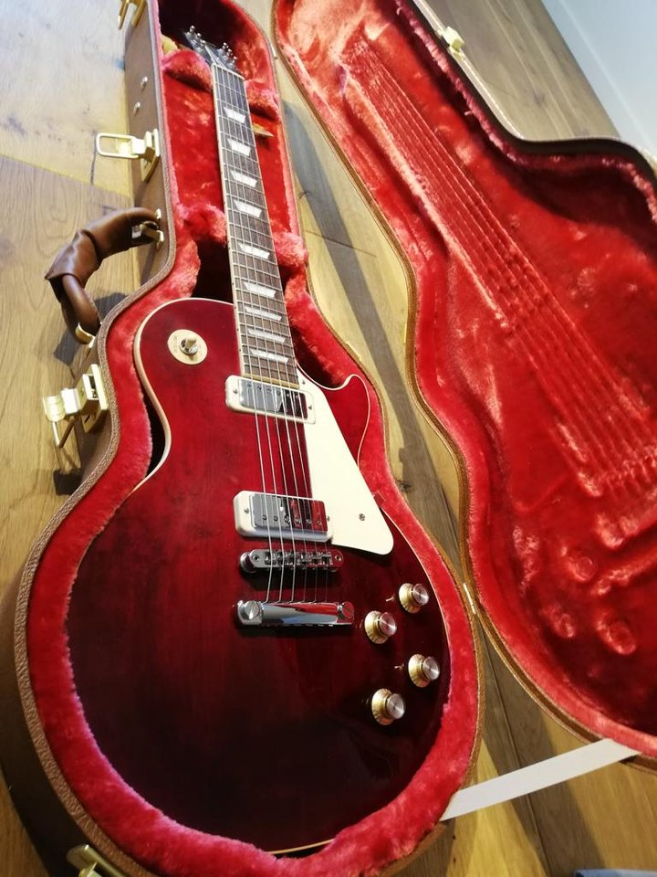 Gibson les paul deluxe