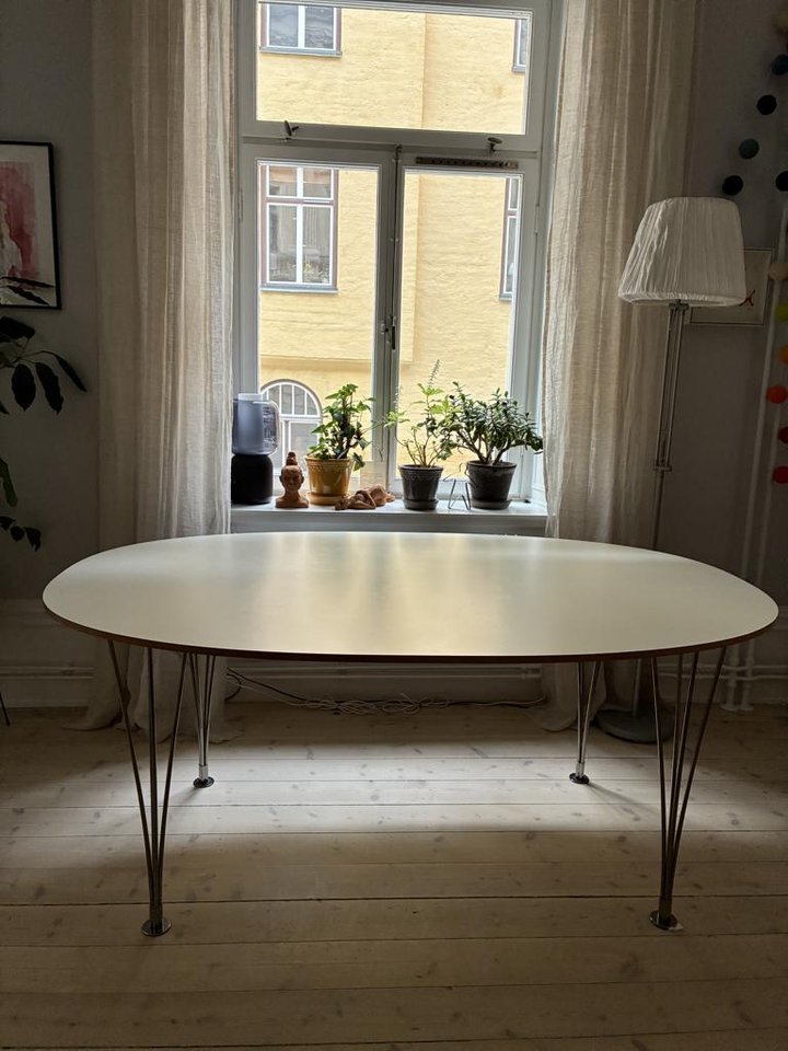 Superellips matbord Fritz Han...