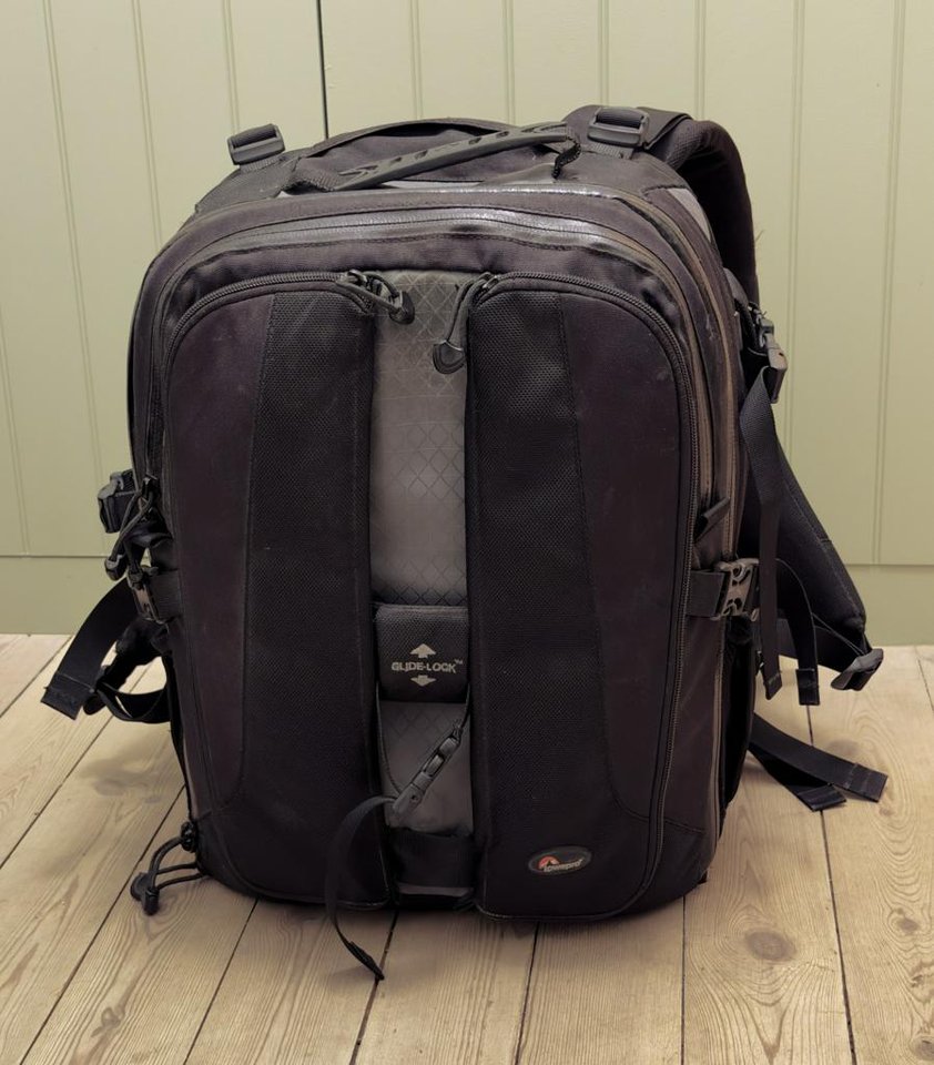Lowepro Vertex 200 AW fotoryg...