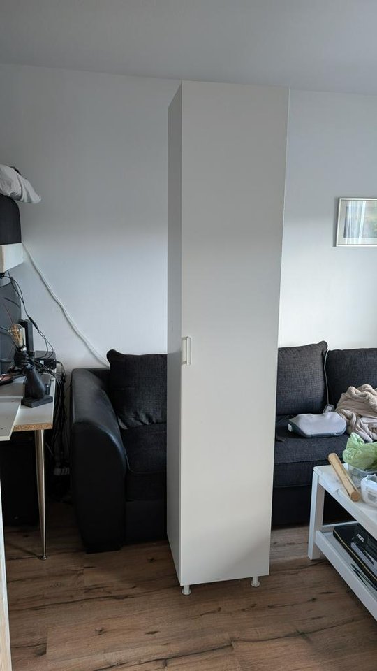 Skåp städskåpet /dammsugarskå...