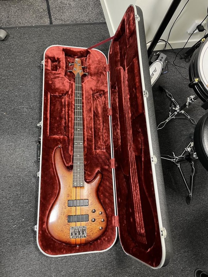 Ibanez SR900