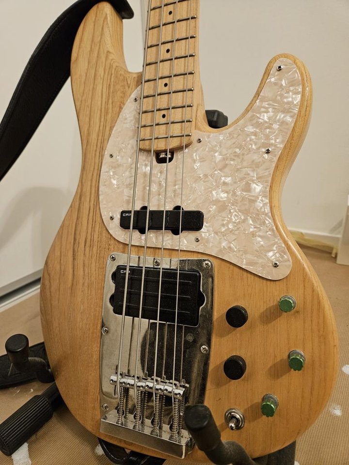 Ibanez ATK-810 + original har...