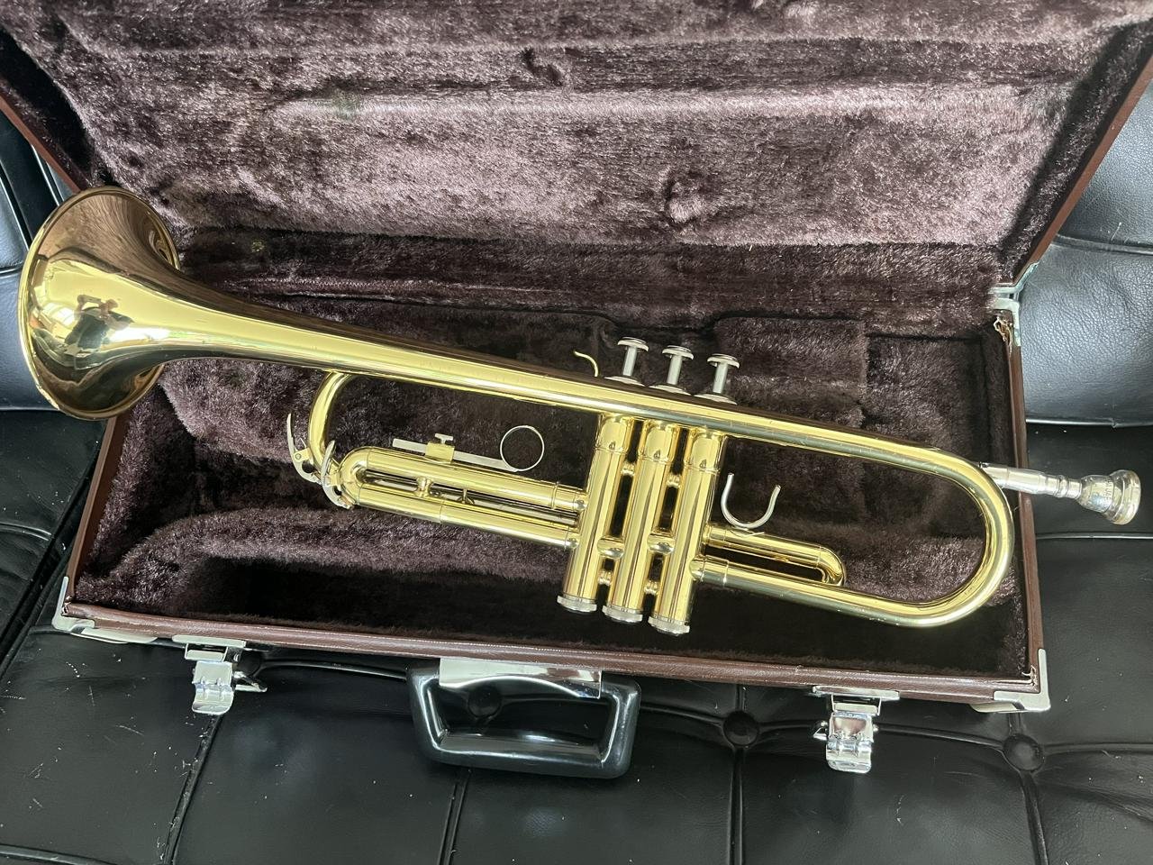 Trumpet YAMAHA guldlack