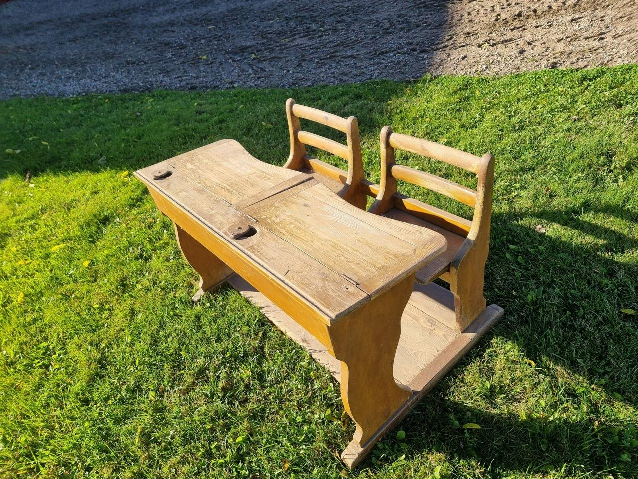 Gammal skolbänk, dubbel