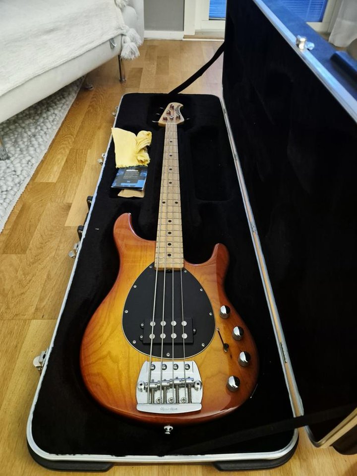  Music Man Ernie Ball 