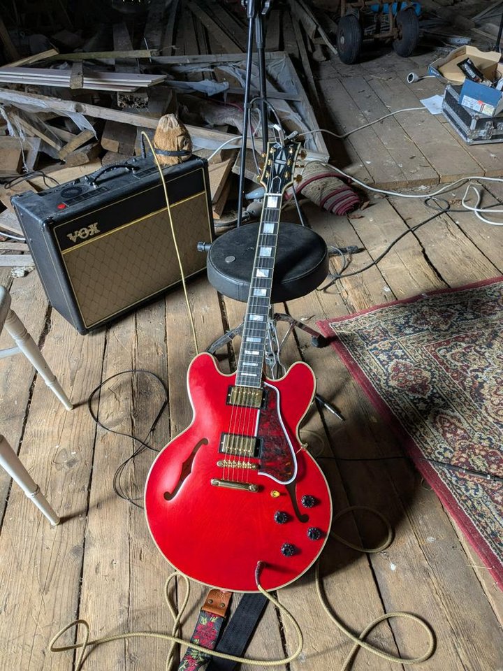 Epiphone Inspired By Gibson C...