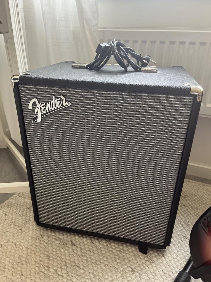 Fender Rumble 100 Basförstärkare