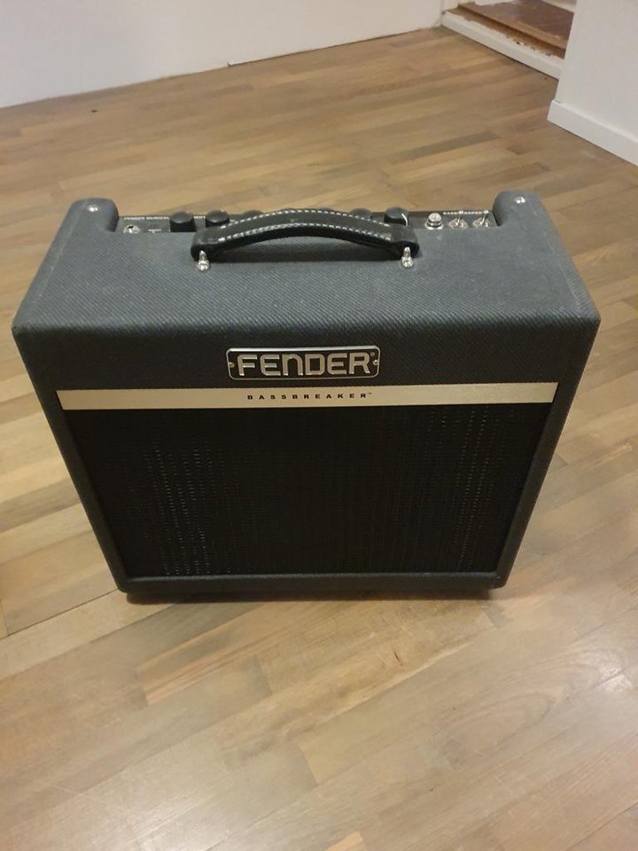 Fender Bassbreaker 15