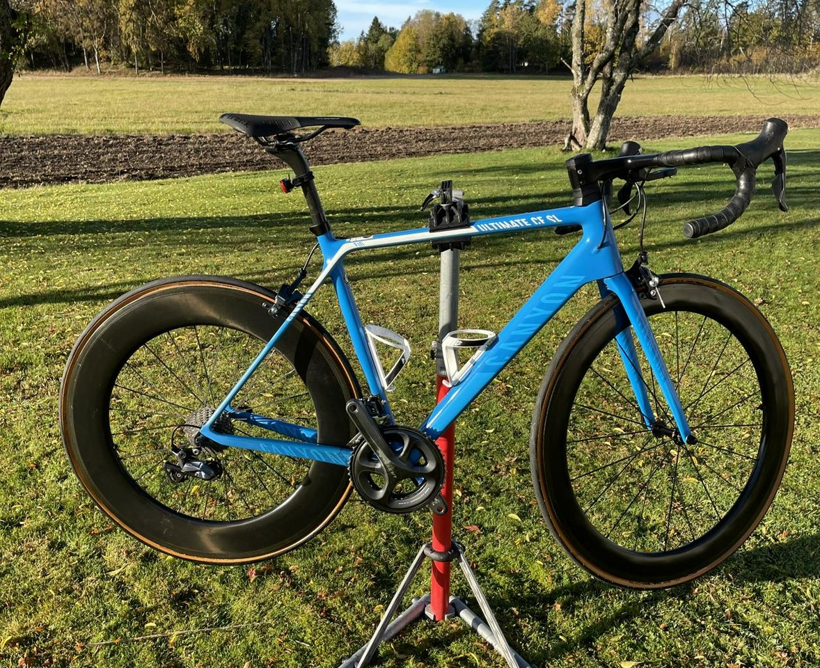 Canyon ULT CF SL M