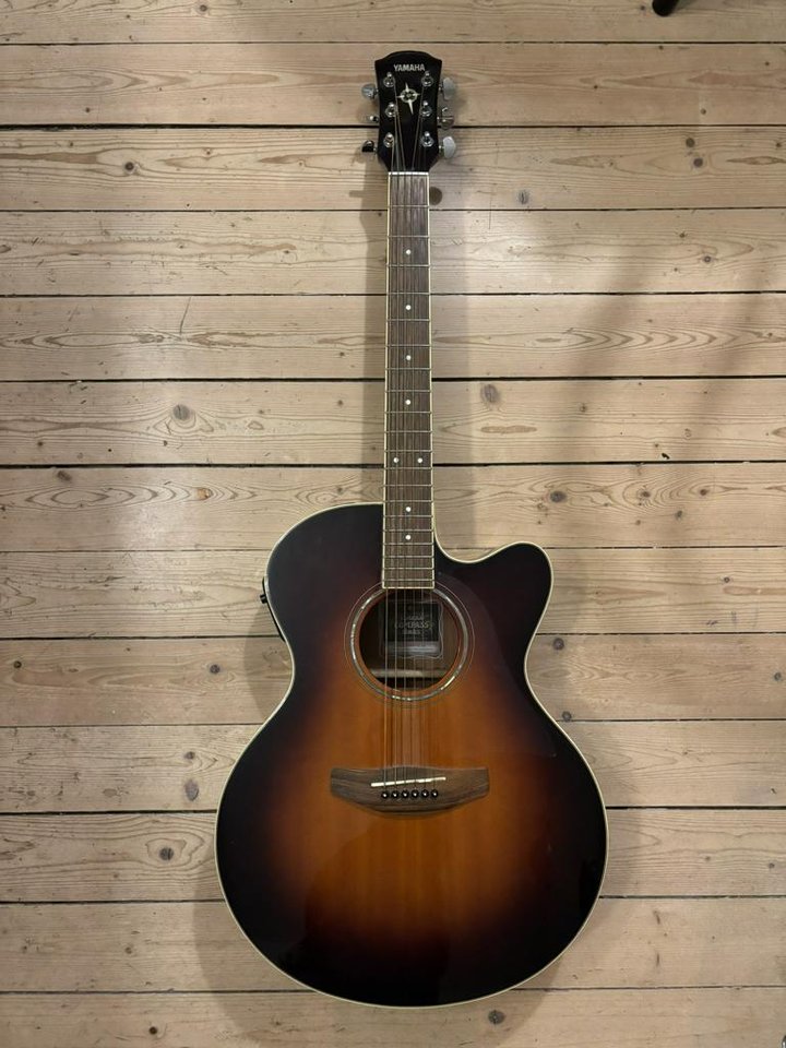 Gitarr - Yamaha Compass CPX500