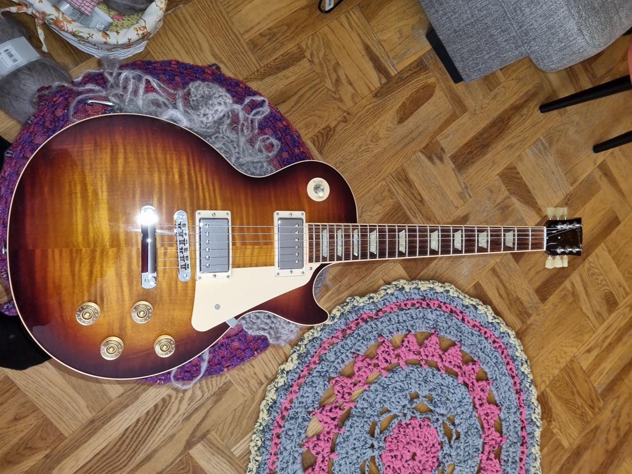 Gibson  traditional 2012