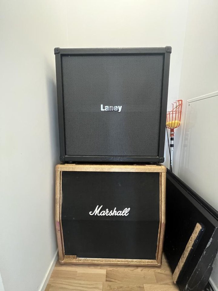 Marshall & Laney 412