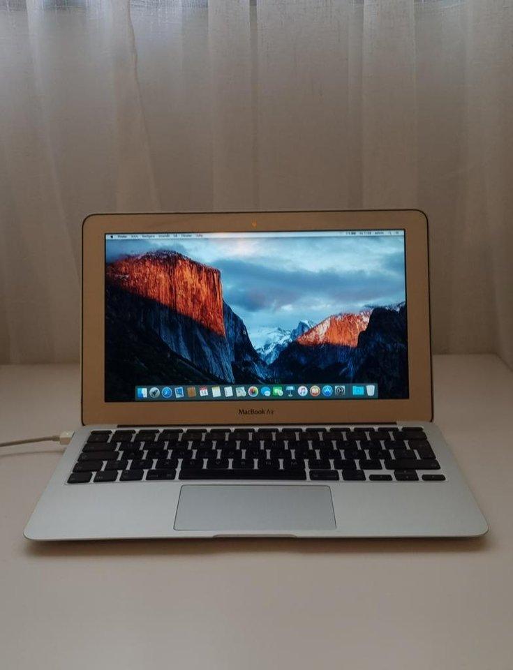 MacBook Air 11 tum