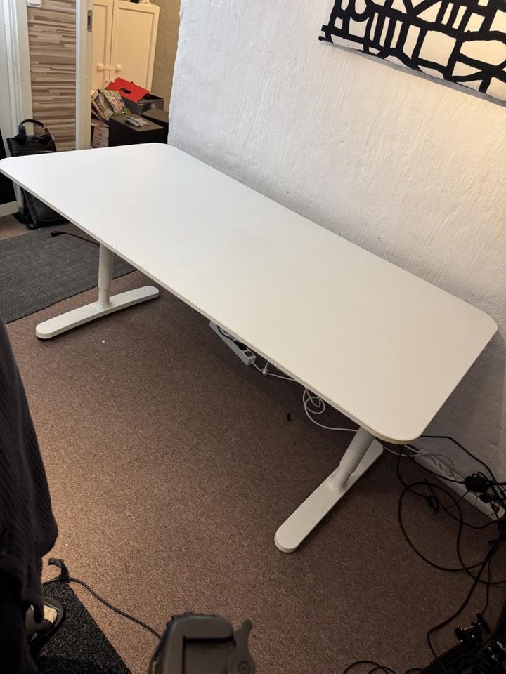 Vitt Skrivbord Bekant IKEA