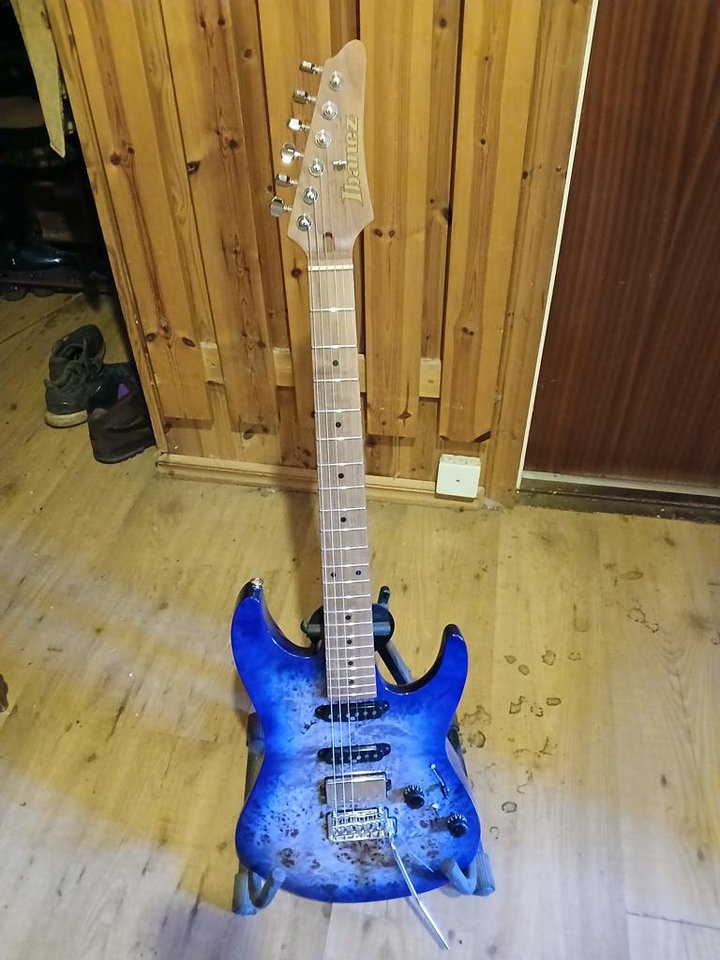 Ibanez az226pb