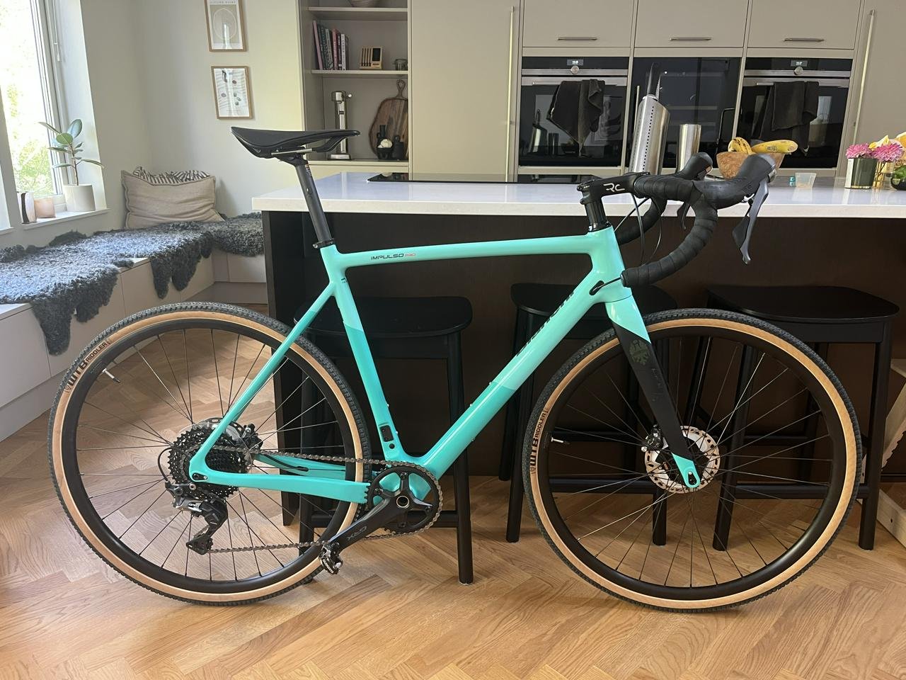 Bianchi Impulso PRO (kolfiber)