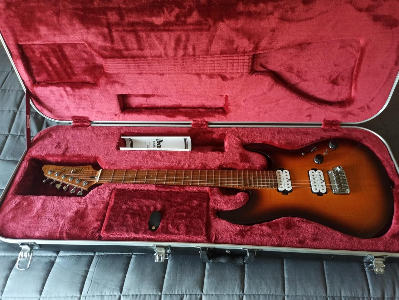 Ibanez AZ2402FF-RBB Prestige ...