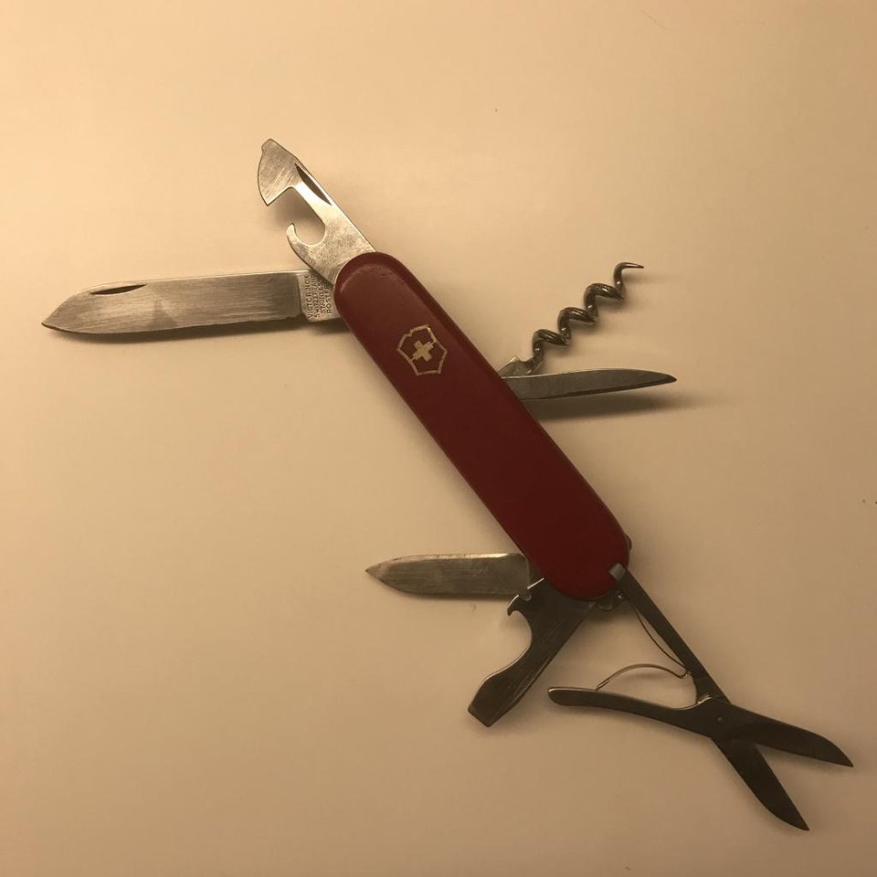 Victorinox Officier