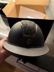 Ridhjälm Hansbo stl S glitter svart