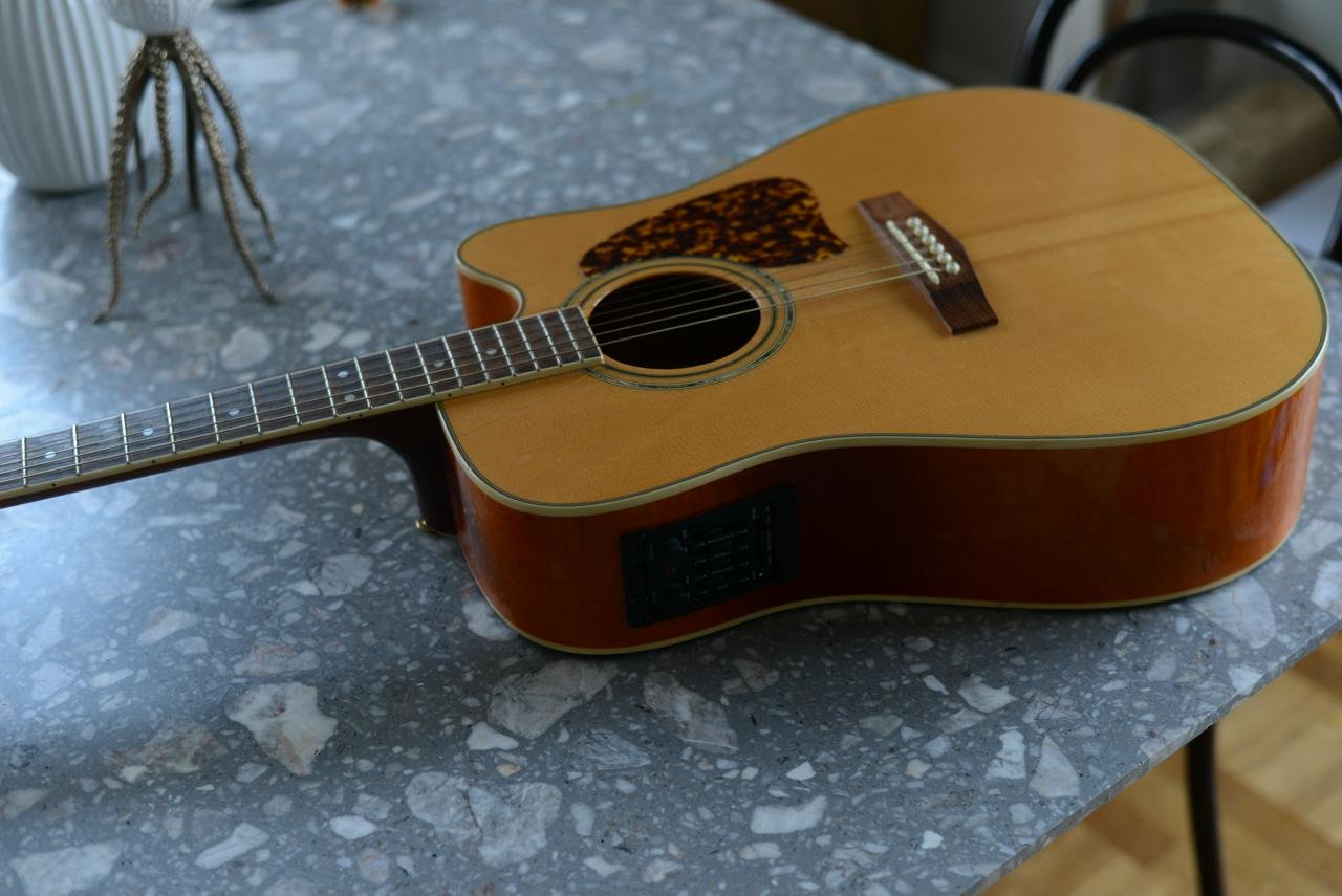 Ibanez Artwood Akustisk Gitar...