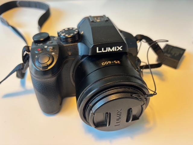 Panasonic Lumix DMC-FZ300