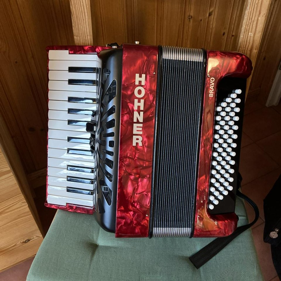 Hohner Bravo ll 60
