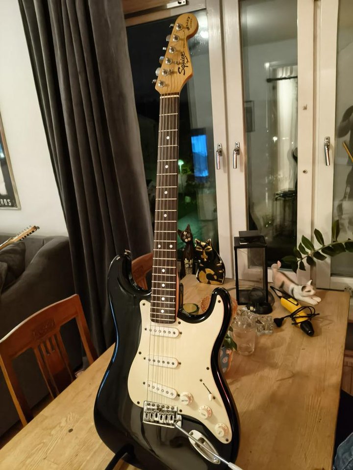 Squier By Fender Bullet Strat 
