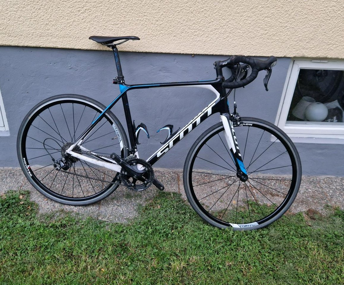 Kolfiberracer Scott Solace 30