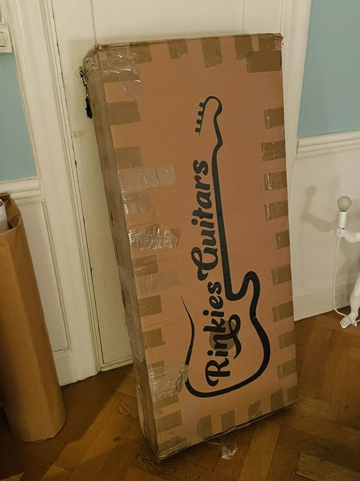 gitarr kartong GRATIS 