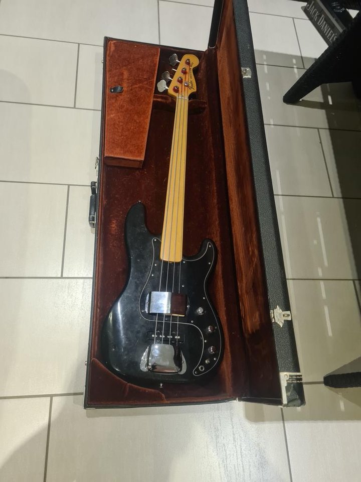 Fender precision bas fretles ...