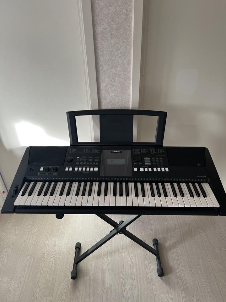 Keyboard Yamaha E423 - toppsk...