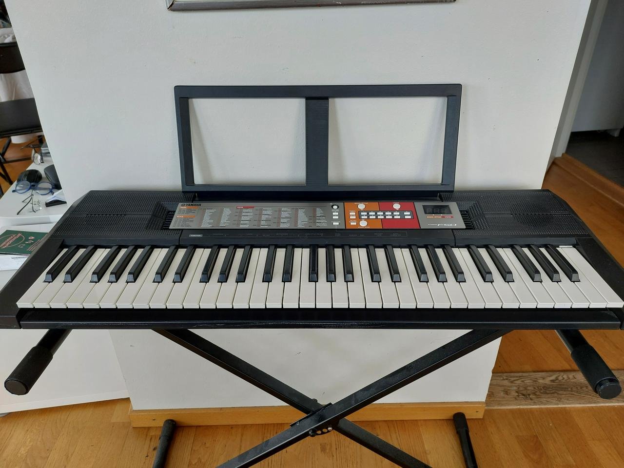 Yamaha PSR-F50 Keyboard - Per...