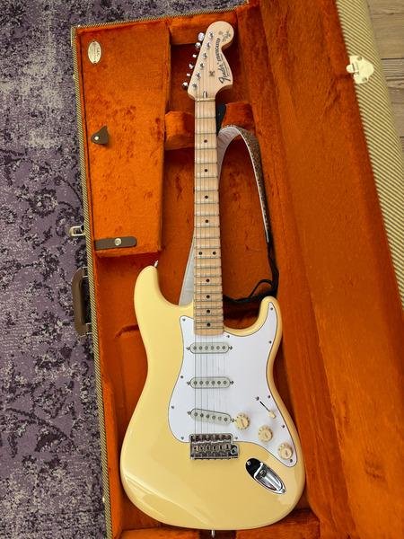 Fender Stratocaster Yjm 2019