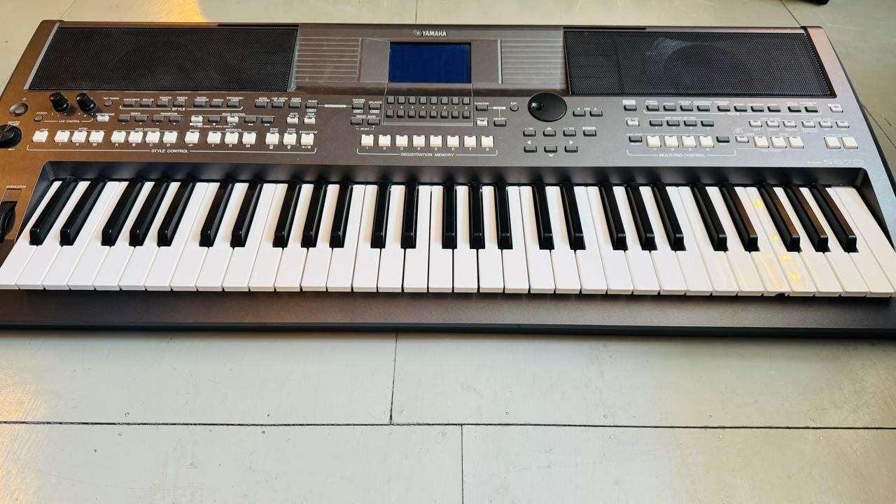 Keyboard - Yamaha PSR-S670