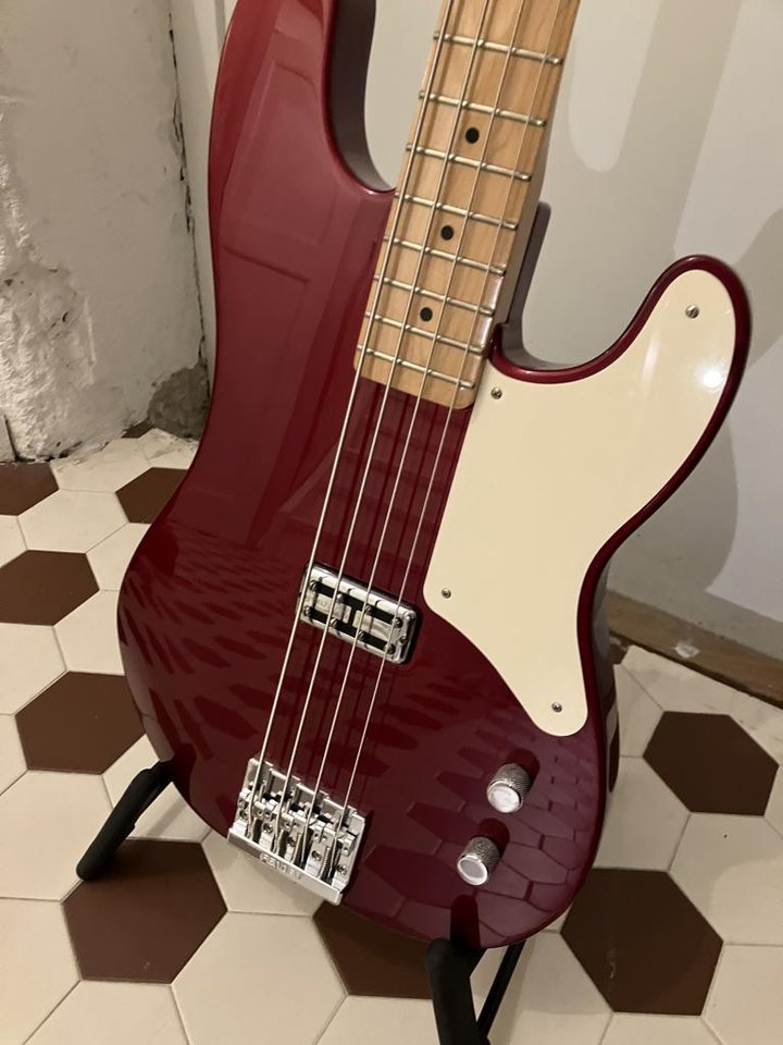 Fender Cabronita Precision Ba...