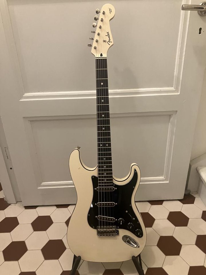 Fender Aerodyne Stratocaster ...
